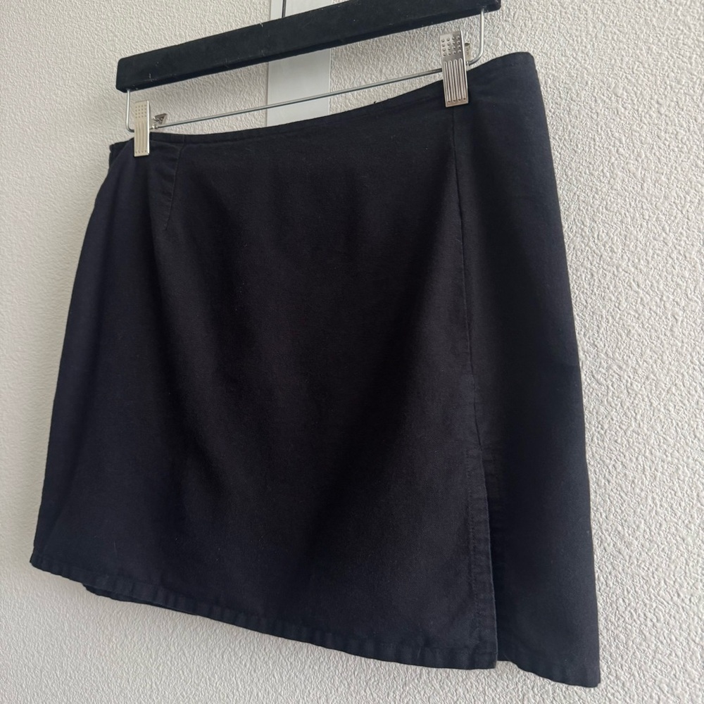 Motel Sheny Mini Skirt In Black Cotton Side Slit Classic Minimal High Rise - Picture 6 of 11